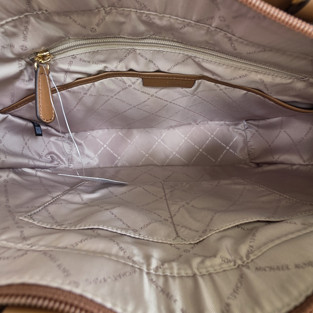 Michael Kors Jessie Logo Large Satchel - Picture 5 of 10